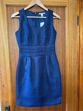 Banana Republic Navy Textured Sleeveless Sheath Dress, size 00P. NWT
